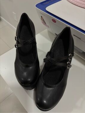 Heels size 6 1/2